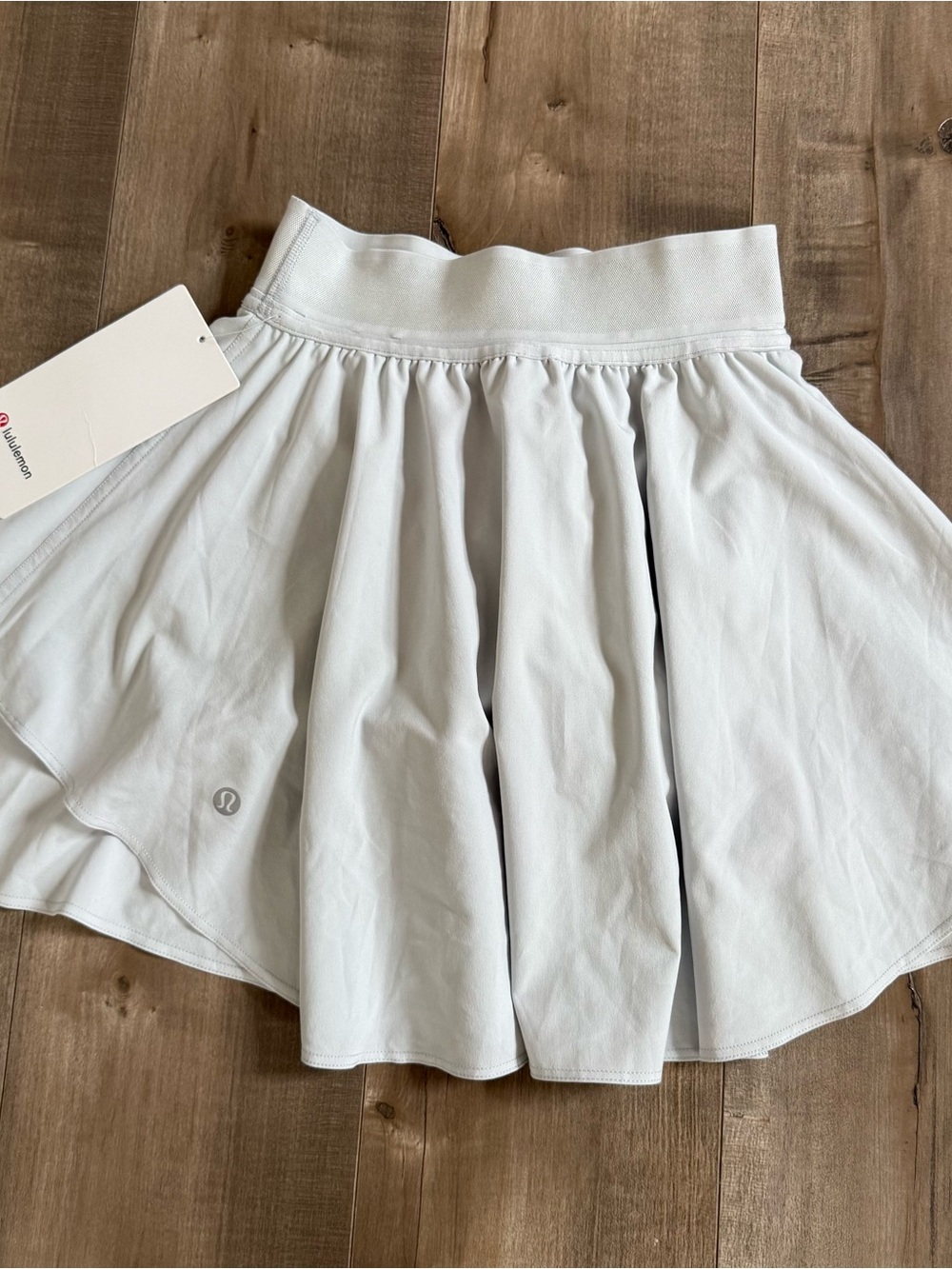 NEW Lululemon Athletica Court Rival HR Skirt Long Size 0 Light Gray Silver